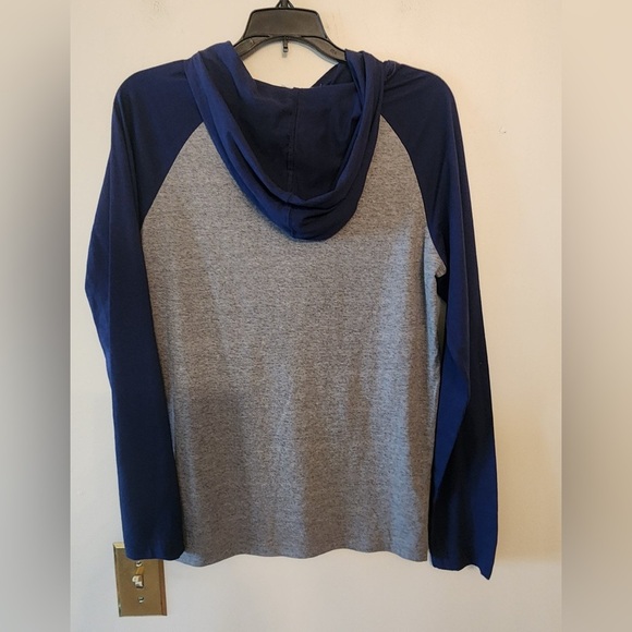 NFL Authentic Apparel Dallas Cowboys Long sleeve hooded Shirt Men’s medium - Picture 2 of 3